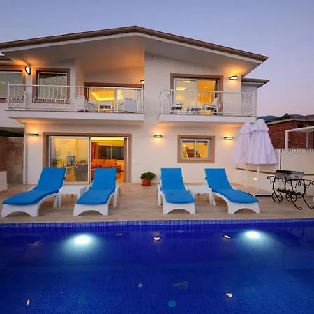 Mono Villa