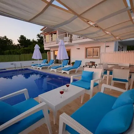 Mono Villa *