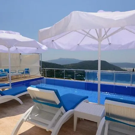 Mono Villa *